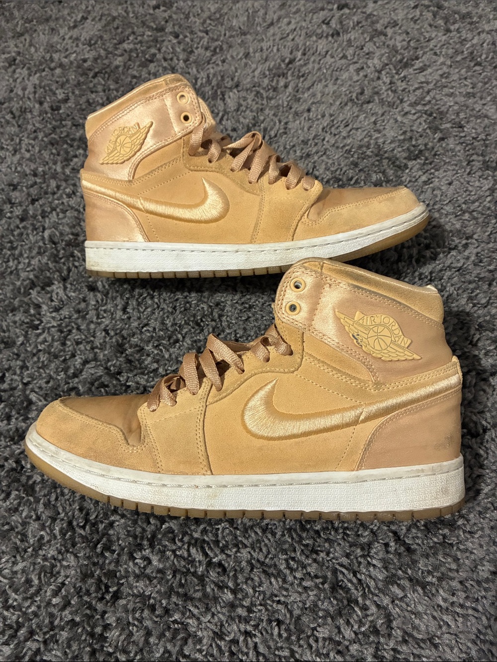 Jordan 1 mid